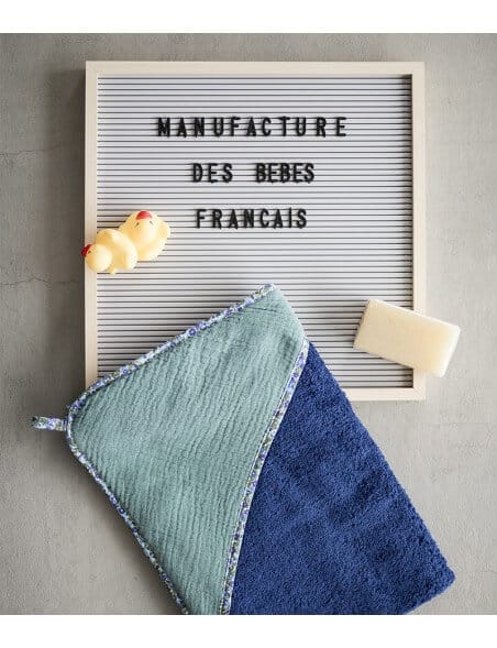 Cape de bain bébé personnalisée made in France - fleurs bleues