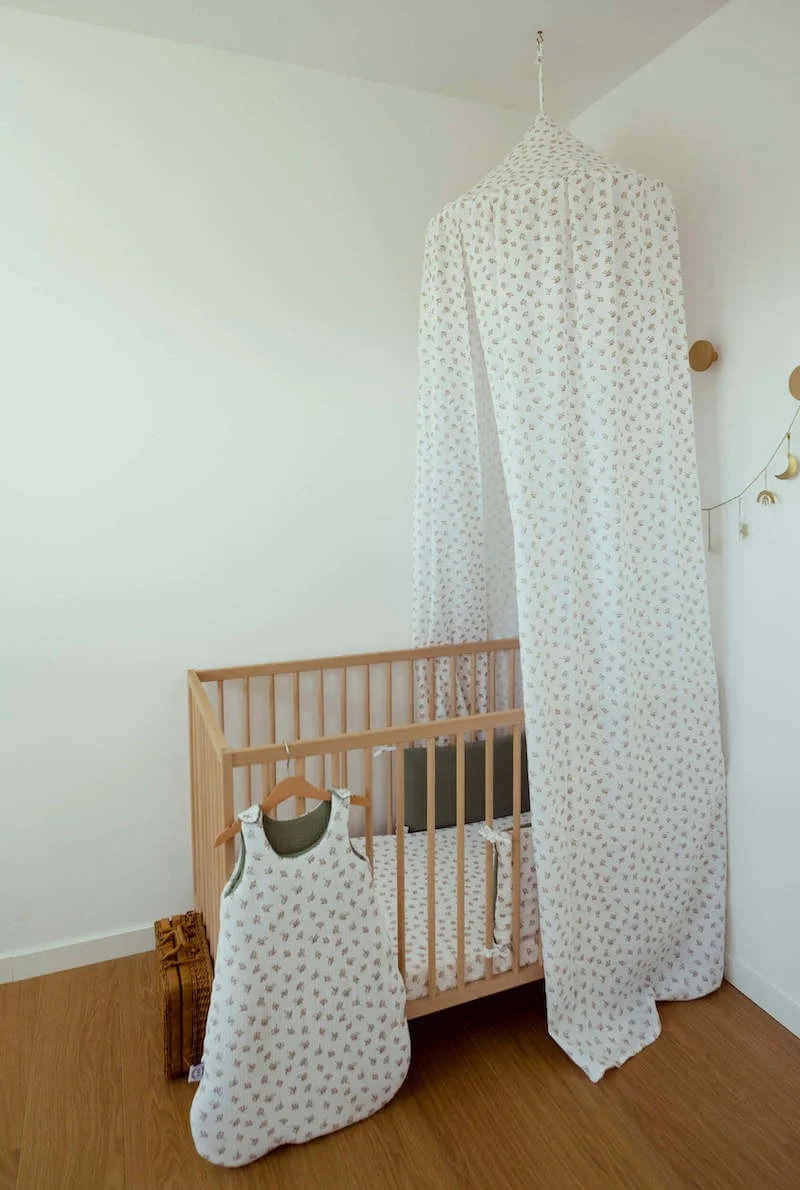 Ciel de lit feuillage camel-vert
